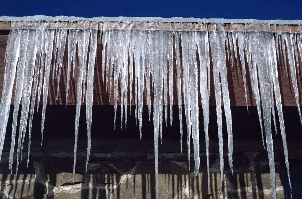 How to Prevent Ice Dams From Forming