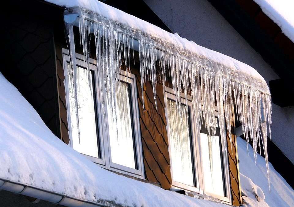 4 Ways to Winterize Your Roof