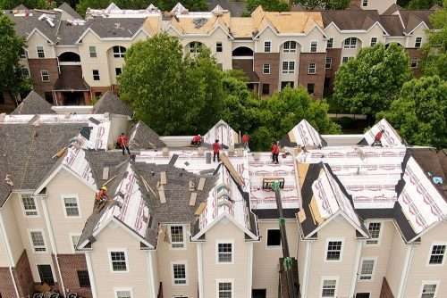 Kutztown-working-1---Commercial-Roofing
