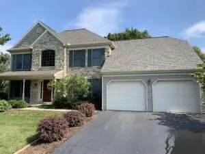 Lancaster - Weathered Wood CertainTeed 3