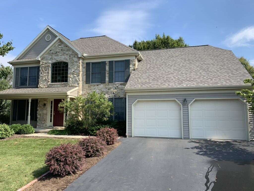 Lancaster - Weathered Wood CertainTeed 3