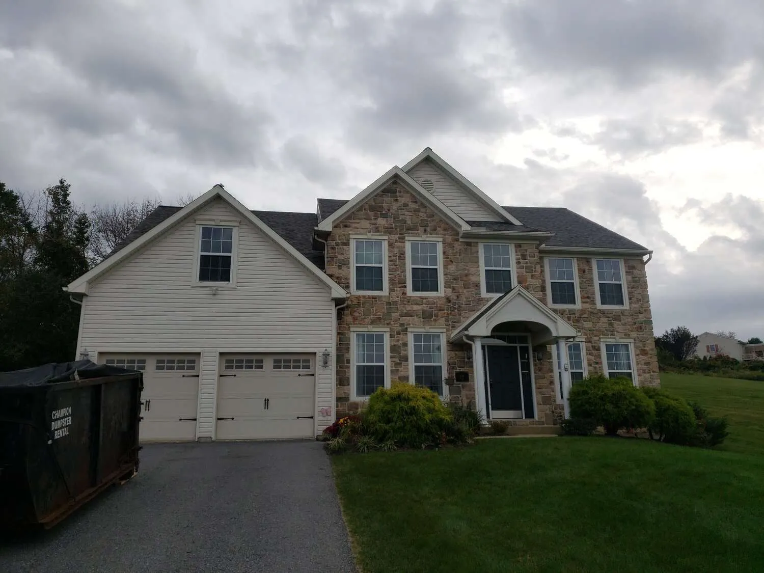 Reading - Weathered Wood CertainTeed 5