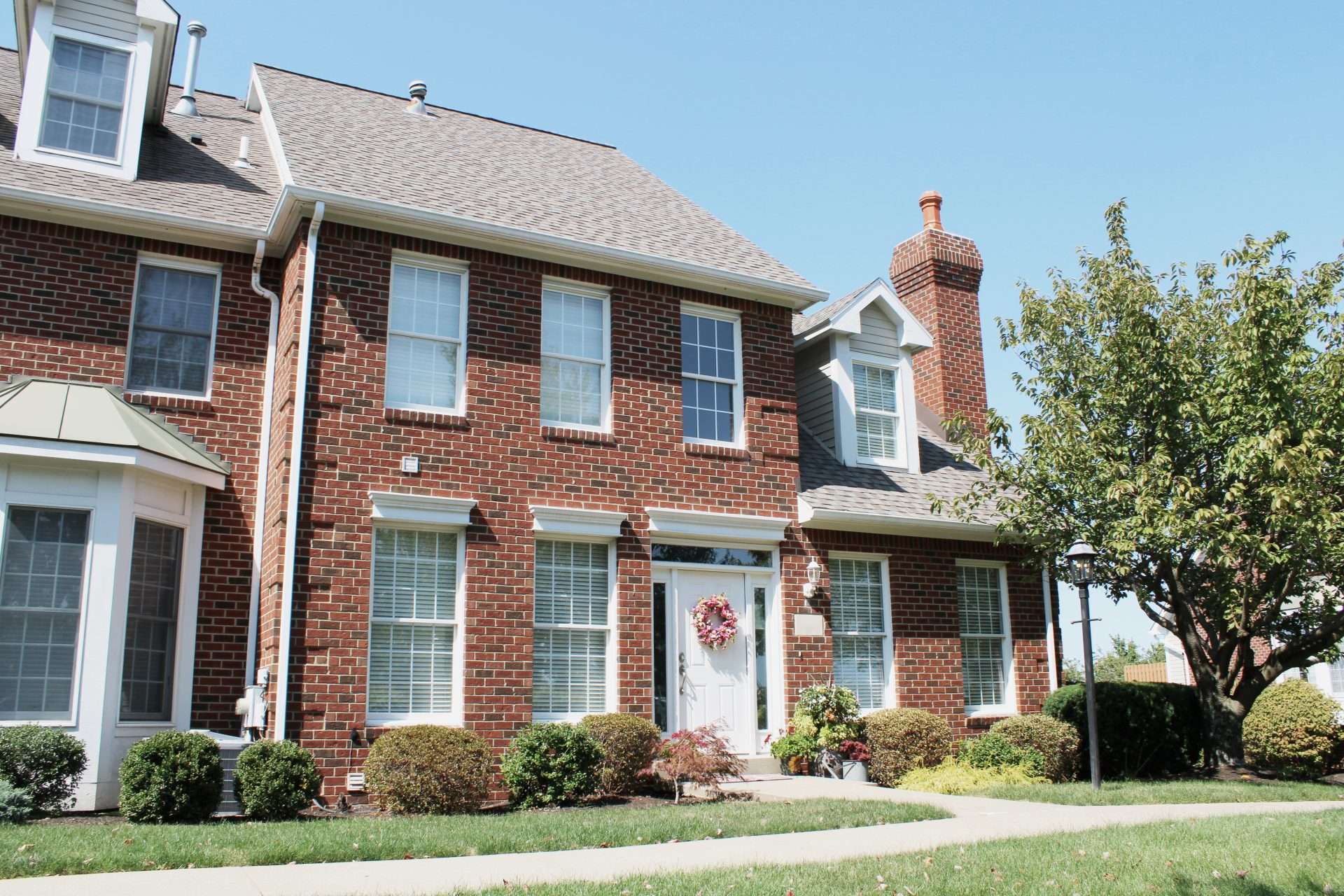 Pittsburgh Residential Home with CertainTeed Shingles