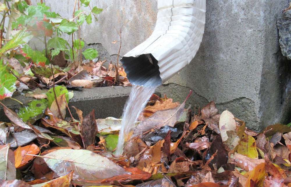 Gutter Draining | Common roofing problems