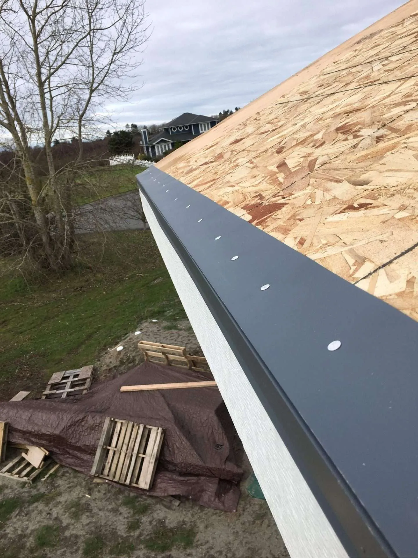Example of drip edge on roof